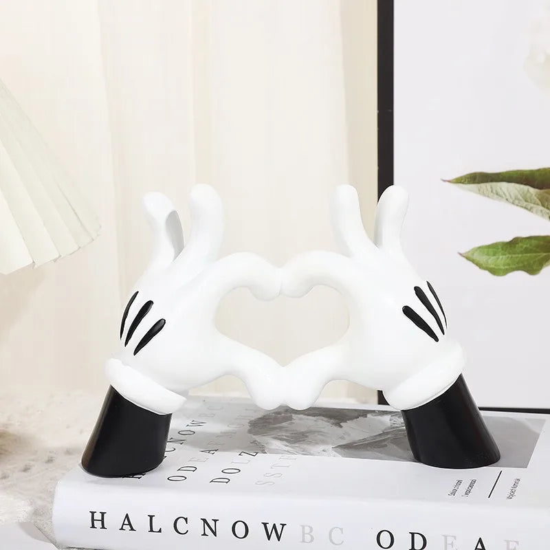 Cartoon Mickey Mouse Heart Hands Resin Statue Modern Home Decor Accents Love Finger Sculpture Room Decor Accessories